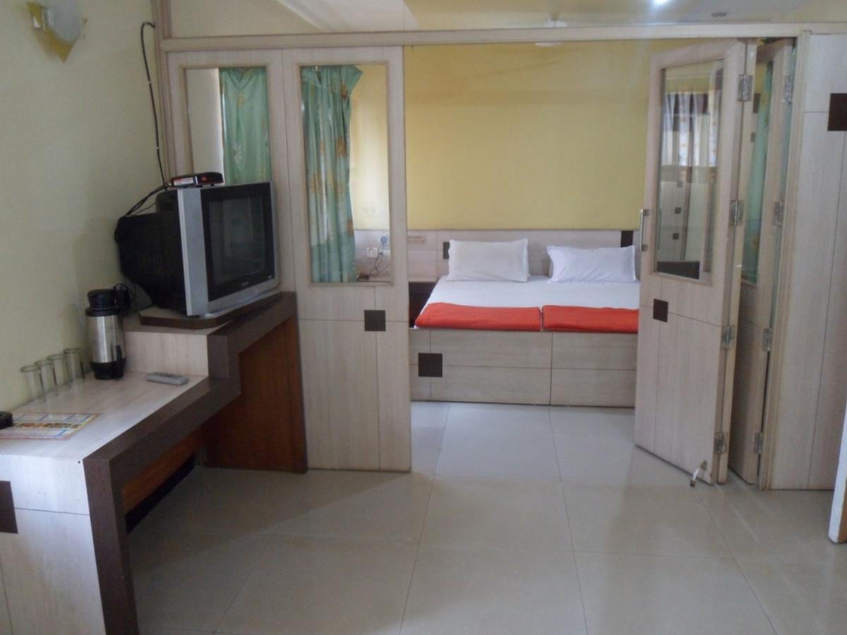 Hotel Vaishali Nashik Εξωτερικό φωτογραφία